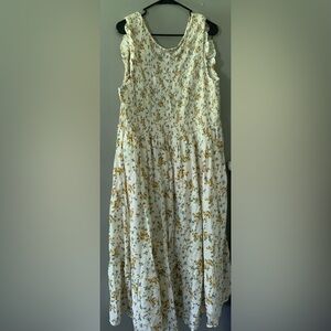Old Navy plus size 3X cream/ white flower dress